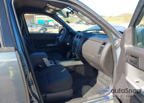 2010 Ford Escape Xlt Automatic from USA, damaged, VIN 1FMCU9D74AKC22801